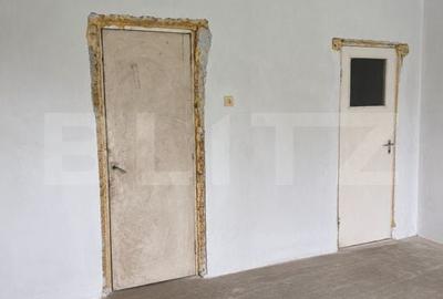 Casă cu 3 camere cu Teren 798 Mp în Crăciunești - 1
