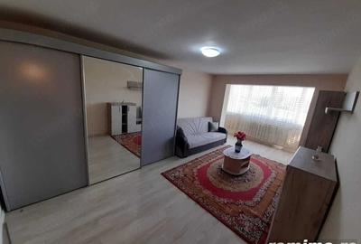 Garsonieră decomandată în Brâncoveanu