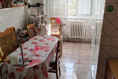 Apartament cu 3 camere decomandat în Sud - 5