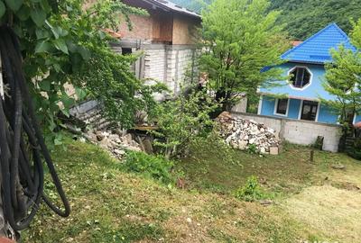 Teren de 500 mp, în Central - 4