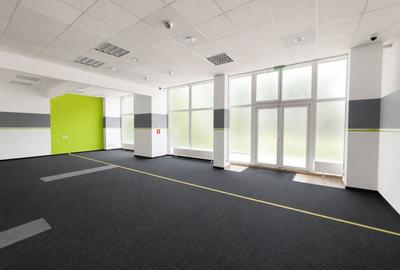 Spațiu comercial, de 130 mp, în Decebal - 3