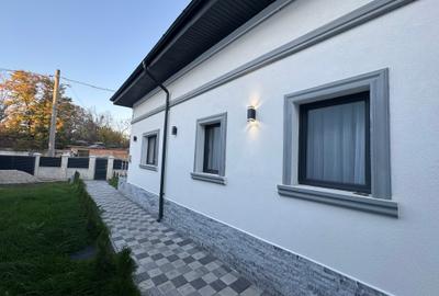 Casă individuală cu 3 camere cu Canalizare în Bucureștii Noi