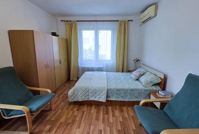 Garsonieră decomandată în Vitan