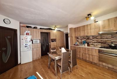 Apartament cu 2 camere decomandat, mobilat în Florești