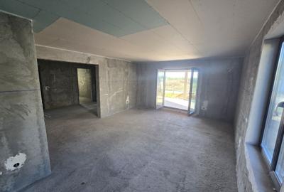 Casă cu 4 camere cu Teren 650 Mp în Vânători