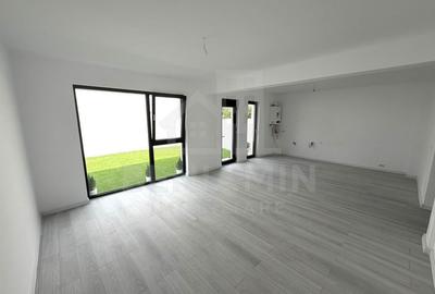 Casă cu 5 camere cu Teren 301 Mp în Cârcea