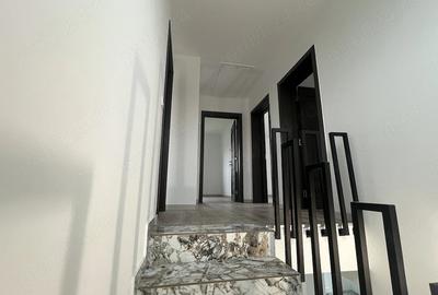 Casă cu 4 camere cu Teren 344 Mp în Berceni - 1