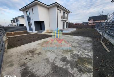 Casă cu 5 camere cu Teren 250 Mp în Ciorogârla - 13