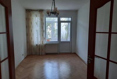 Apartament cu 2 camere semidecomandat în Floreasca