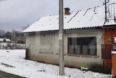 Casă cu 2 camere cu Teren 465 Mp în Central - 2