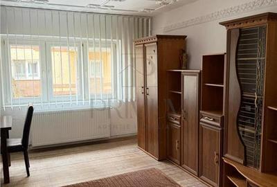 Apartament cu 3 camere decomandat, mobilat în Lipovei