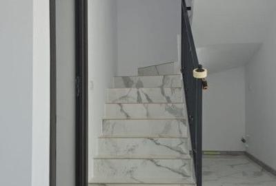 Casă cu 4 camere cu Teren 320 Mp în Central