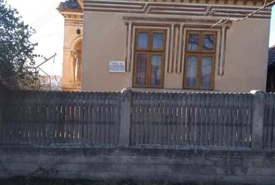 Casă cu 5 camere cu Teren 2500 Mp în Ciupercenii Noi - 10