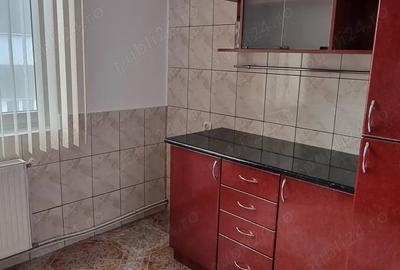 Apartament cu 2 camere decomandat în Târgu Neamț