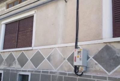 Casă cu 2 camere cu Teren 80 Mp în Central