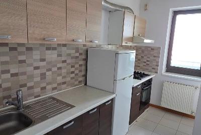 Apartament cu 2 camere decomandat în Apărătorii Patriei