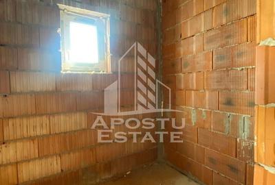 Casă cu 3 camere în Urseni