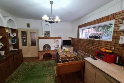 Casă individuală cu 8 camere cu Garaj în Ultracentral - 1