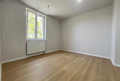 Apartament cu 3 camere decomandat, mobilat în Central