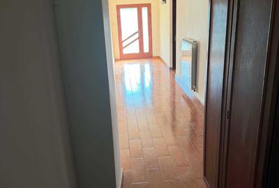 Casă cu 3 camere în Zemeș