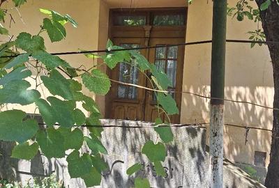 Casă cu 6 camere cu Teren 914 Mp în Poiana Mare - 10