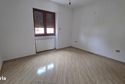 Casă cu 4 camere în Dancu