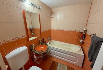Apartament cu 3 camere semidecomandat, mobilat în Ampoi 3 - 5