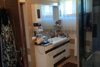 Casă cu 5 camere cu Canalizare în Vest - 6
