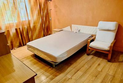 Garsonieră decomandată în Pajura