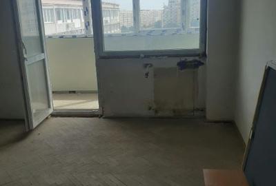Apartament cu 2 camere semidecomandat în Iancului