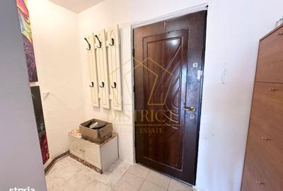 Apartament cu 3 camere decomandat în Dacia - 2
