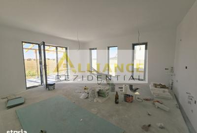 Casă cu 4 camere cu Teren 330 Mp în Central