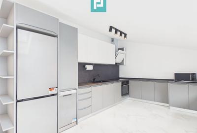 Apartament cu 3 camere semidecomandat, mobilat în Ultracentral