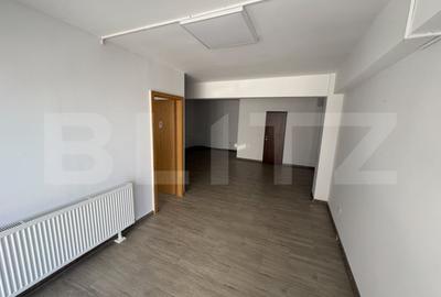 Spațiu comercial, de 47 mp, în Central
