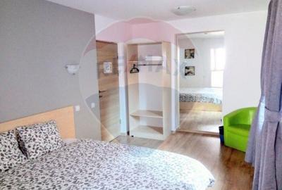 Hotel/Pensiune, de 906 mp, în P-ța Unirii - 23
