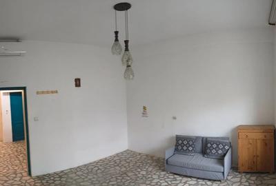 Spațiu comercial, de 64 mp, în Central