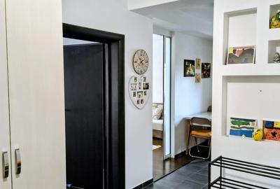 Apartament cu 2 camere decomandat în Roșu
