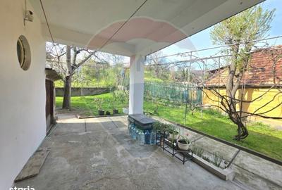 Casă cu 3 camere în Central