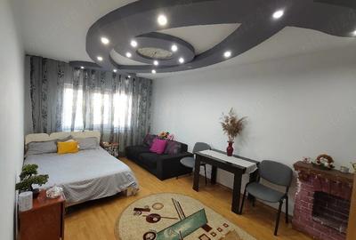 Apartament cu 3 camere decomandat în Central - 1