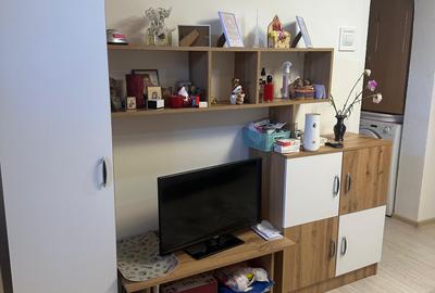 Apartament cu 2 camere decomandat în Piața