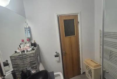 Apartament cu 3 camere decomandat în Exterior Vest