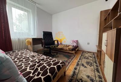 Apartament cu 3 camere semidecomandat, mobilat în Gheorgheni