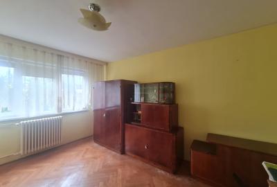 Garsonieră decomandată în Astra - 2