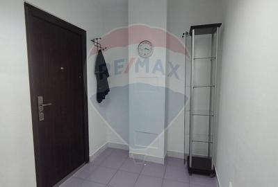 Spațiu comercial, de 34 mp, în Central - 8