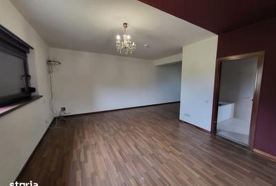 Casă cu 6 camere cu Teren 200 Mp în Tunari