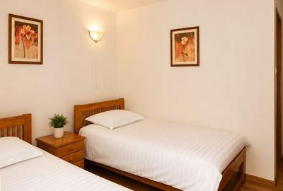 Casă cu 7 camere cu Teren 1000 Mp în Central - 10