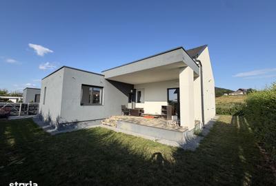 Casă cu 5 camere cu Teren 400 Mp în Sângeorgiu de Mureș