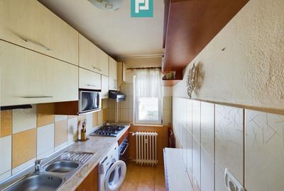 Apartament cu 3 camere decomandat, mobilat în Aurel Vlaicu - 2