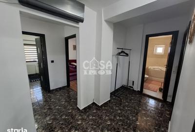 Apartament cu 3 camere în Micro 2