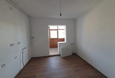 Apartament cu 2 camere decomandat în Soarelui - 6
